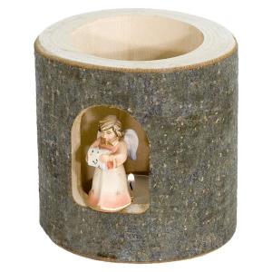 Merci-Engel singend in Holzstamm