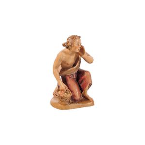 Bambino inginocchiato con cestello